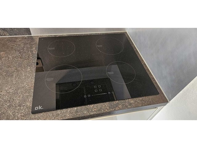 Keuken met apparatuur - afbeelding 6 van  7