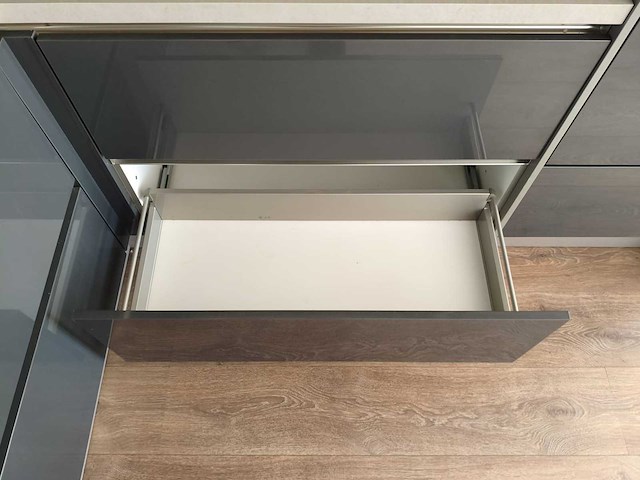 Keuken met apparatuur - afbeelding 6 van  26