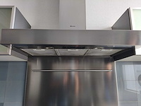 Keuken met apparatuur - afbeelding 16 van  19