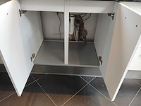 Keuken met apparatuur - afbeelding 11 van  23