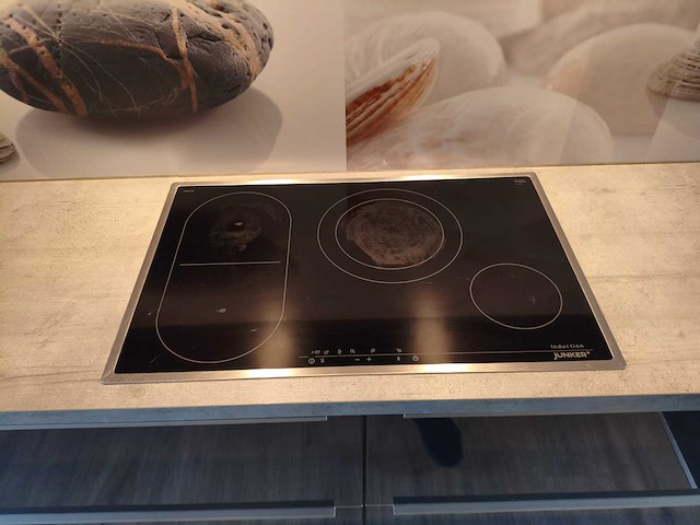 Keuken met apparatuur - afbeelding 3 van  22