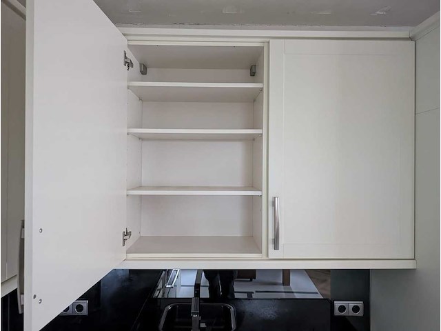 Keuken met ariston / whirlpool apparatuur - afbeelding 4 van  22