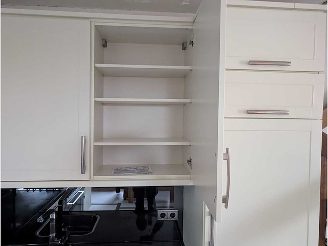 Keuken met ariston / whirlpool apparatuur - afbeelding 5 van  22