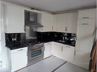 Keuken met ariston / whirlpool apparatuur - afbeelding 1 van  22