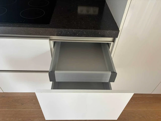 Keuken met atag apparatuur - afbeelding 16 van  36