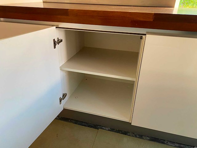 Keuken met atag / bosch apparatuur - afbeelding 17 van  30