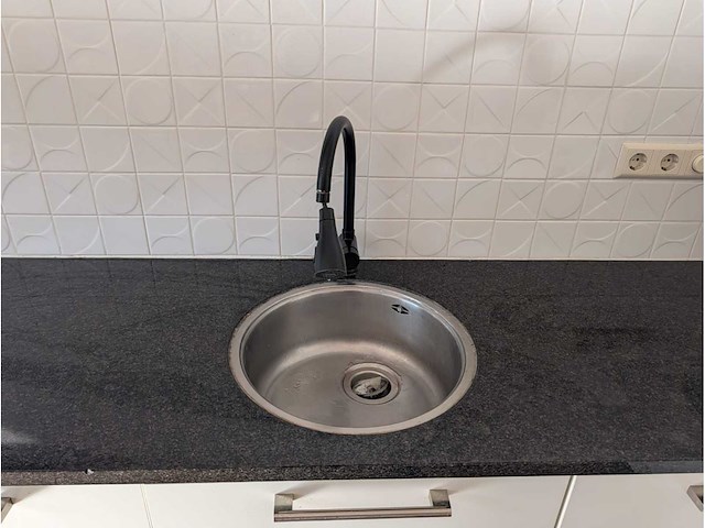 Keuken met atag / bosch apparatuur - afbeelding 8 van  28