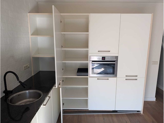 Keuken met atag / bosch apparatuur - afbeelding 14 van  28