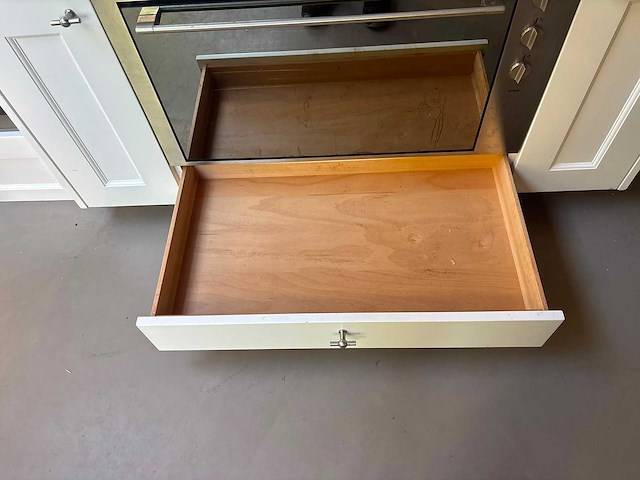 Keuken met atag / miele apparatuur - afbeelding 2 van  35
