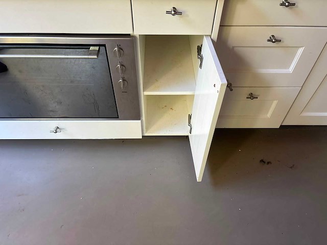 Keuken met atag / miele apparatuur - afbeelding 4 van  35