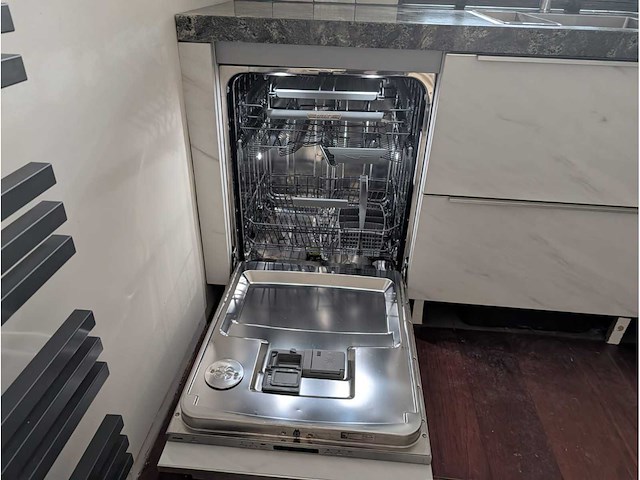 Keuken met atag / miele apparatuur - afbeelding 32 van  39