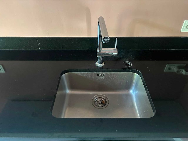 Keuken met atag / miele apparatuur - afbeelding 15 van  35