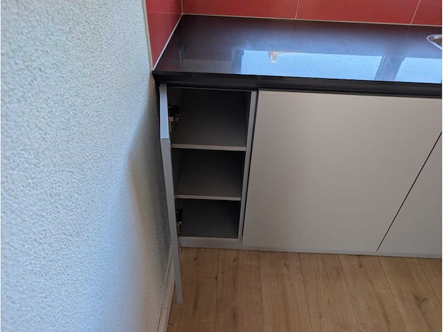 Keuken met atag/bosch/siemens apparatuur - afbeelding 9 van  14