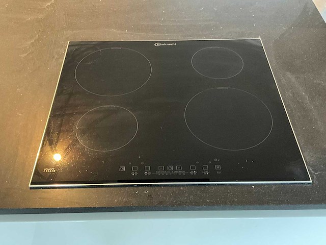 Keuken met bauknecht apparatuur - afbeelding 7 van  22