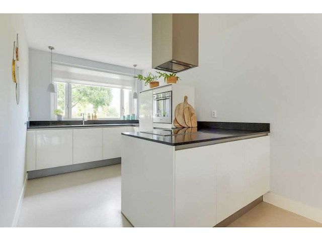 Keuken met bauknecht apparatuur - afbeelding 1 van  22