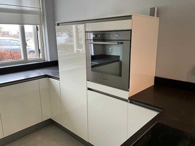 Keuken met bauknecht apparatuur - afbeelding 17 van  22