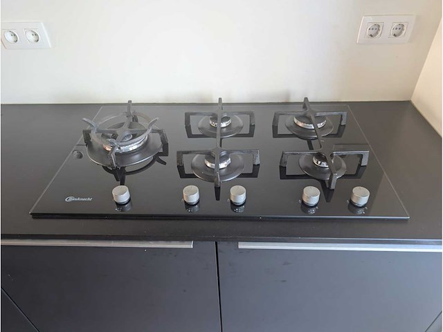 Keuken met bauknecht apparatuur - afbeelding 6 van  19