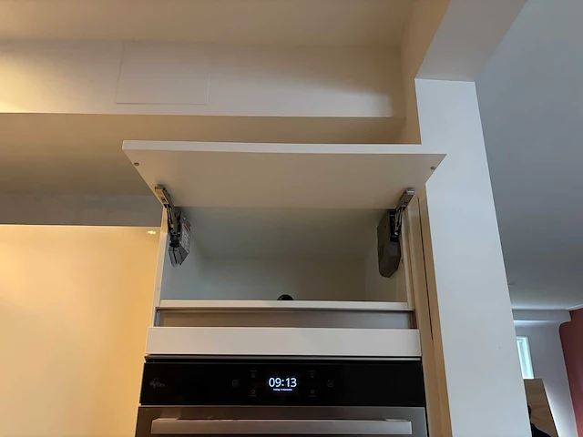 Keuken met bauknecht apparatuur - afbeelding 13 van  19
