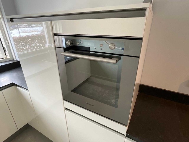 Keuken met bauknecht apparatuur - afbeelding 4 van  22