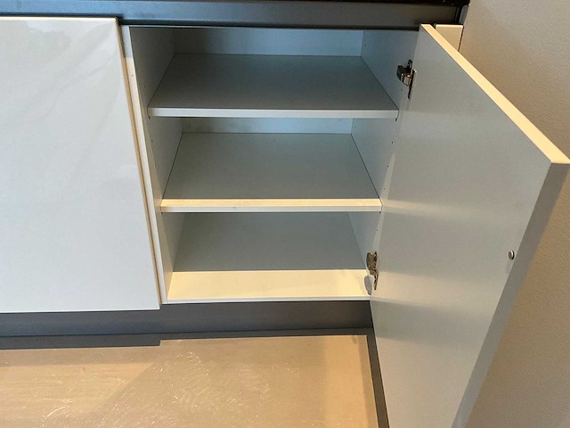 Keuken met bauknecht apparatuur - afbeelding 6 van  22