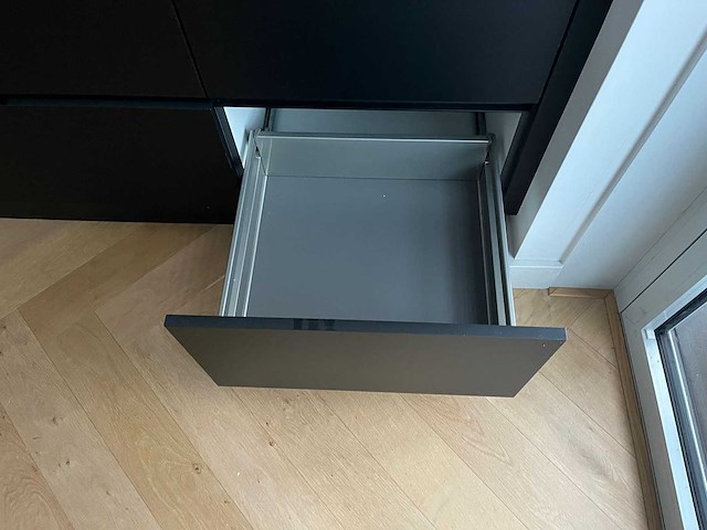 Keuken met bauknecht apparatuur - afbeelding 11 van  24