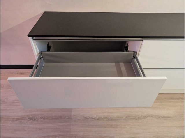 Keuken met bauknecht apparatuur - afbeelding 12 van  32