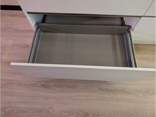 Keuken met bauknecht apparatuur - afbeelding 23 van  32