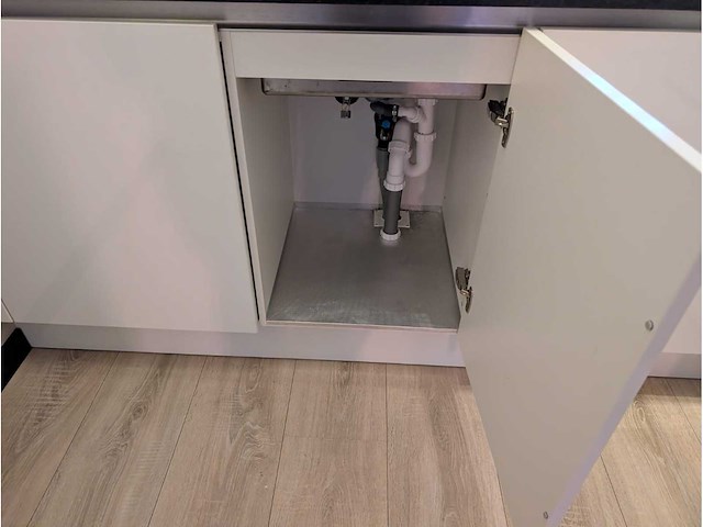 Keuken met bauknecht apparatuur - afbeelding 30 van  32