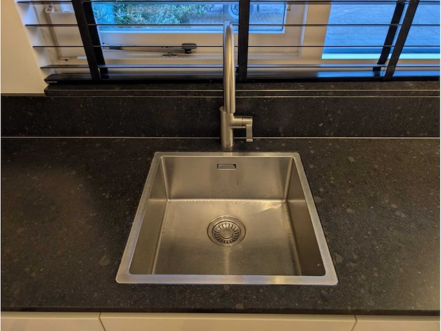 Keuken met bauknecht apparatuur - afbeelding 31 van  32