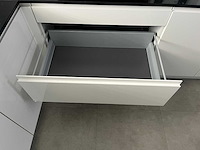 Keuken met bauknecht apparatuur - afbeelding 2 van  21