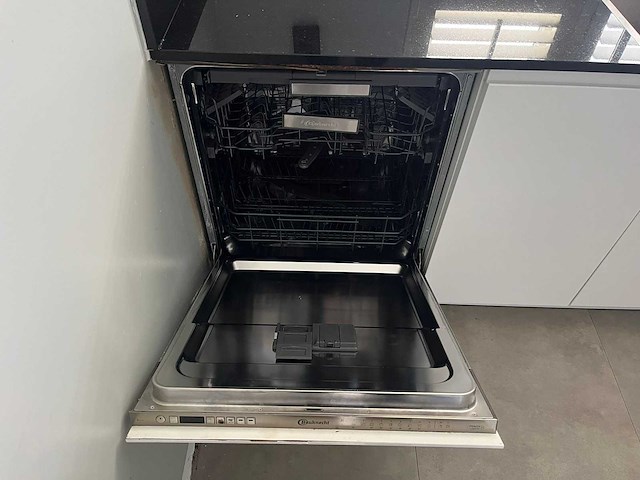 Keuken met bauknecht apparatuur - afbeelding 19 van  21