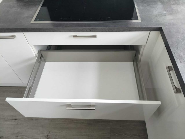 Keuken met bauknecht - afbeelding 3 van  19