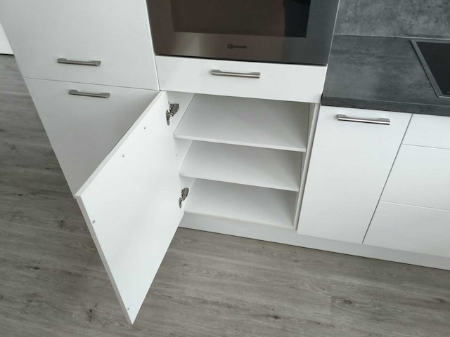 Keuken met bauknecht - afbeelding 15 van  19