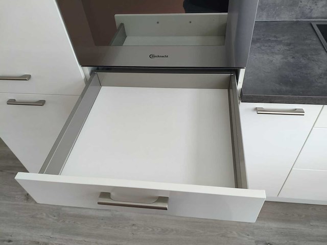 Keuken met bauknecht - afbeelding 17 van  19