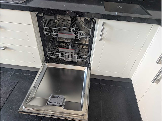Keuken met bauknecht/bosch apparatuur - afbeelding 19 van  29