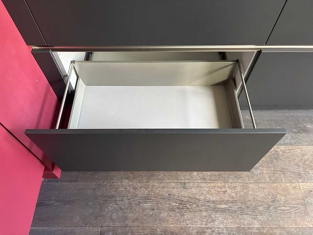 Keuken met bauknecht/whirlpool apparatuur - afbeelding 8 van  12