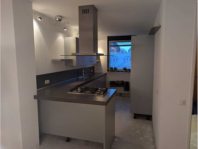 Keuken met bauknecht/whirlpool appartuur - afbeelding 12 van  39