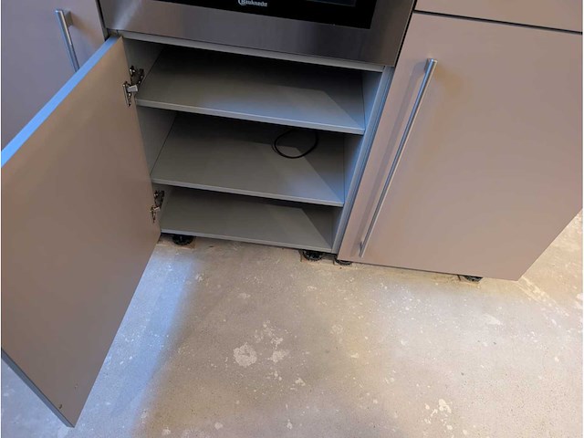 Keuken met bauknecht/whirlpool appartuur - afbeelding 29 van  39