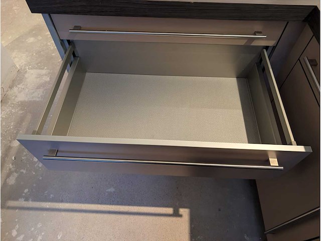 Keuken met bauknecht/whirlpool appartuur - afbeelding 38 van  39