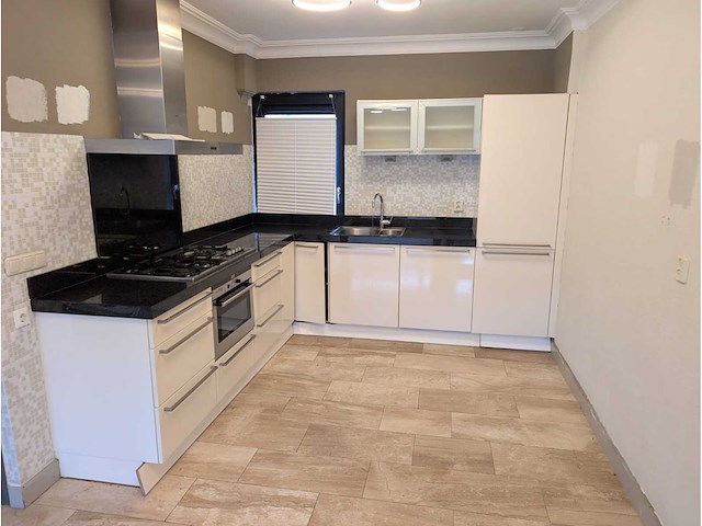 Keuken met beko/siemens apparatuur - afbeelding 1 van  23