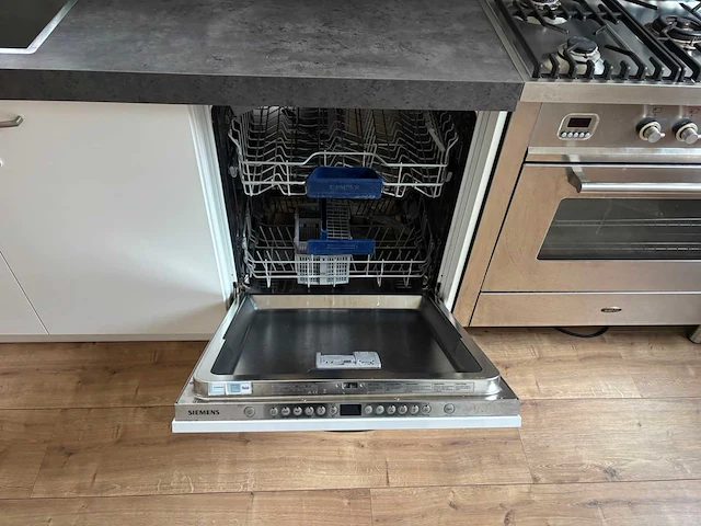 Keuken met boretti / siemens apparatuur - afbeelding 24 van  26