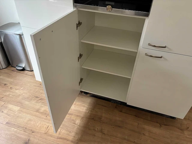 Keuken met boretti / siemens apparatuur - afbeelding 14 van  26