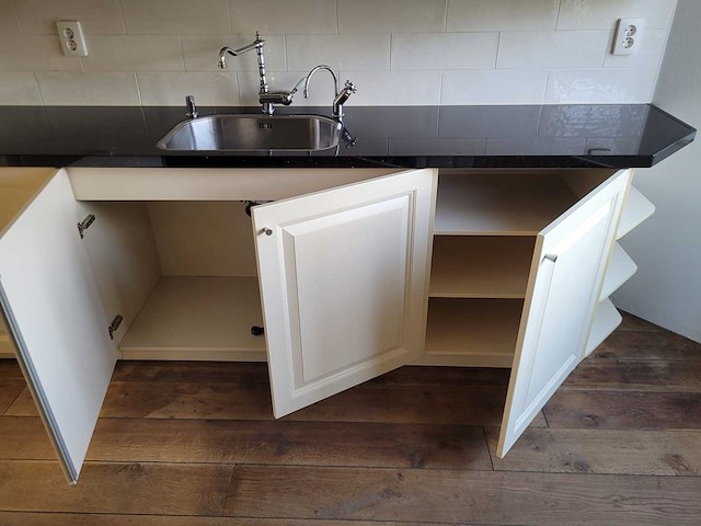 Keuken met boretti/siemens apparatuur - afbeelding 5 van  30