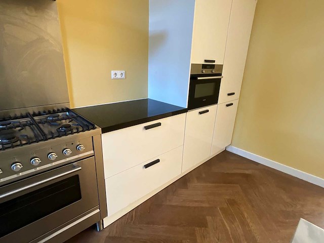 Keuken met boretti/siemens apparatuur - afbeelding 33 van  49