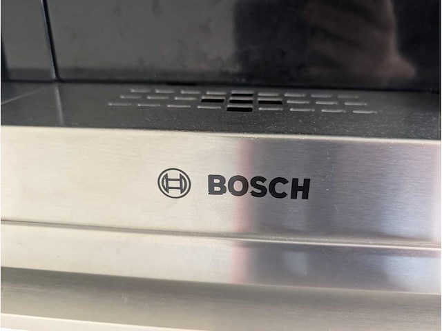 Keuken met bosch apparatuur en novy fornuis - afbeelding 24 van  40