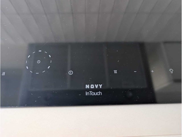 Keuken met bosch apparatuur en novy fornuis - afbeelding 38 van  40