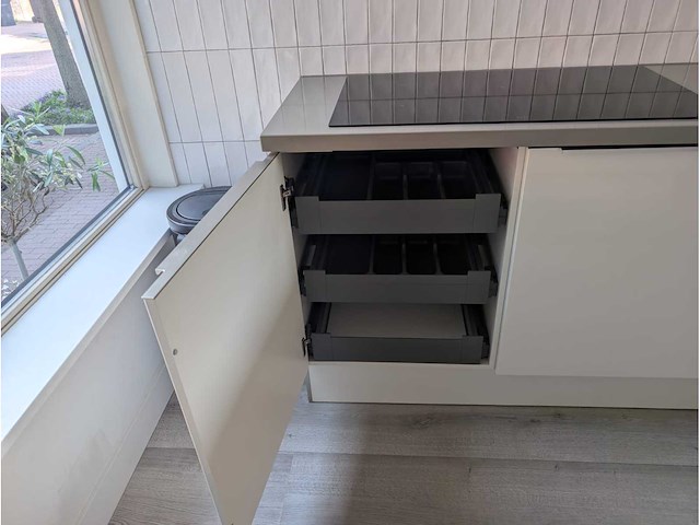 Keuken met bosch apparatuur en novy fornuis - afbeelding 40 van  40