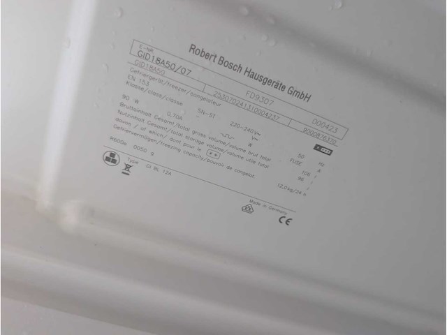 Keuken met bosch apparatuur en novy fornuis - afbeelding 25 van  39