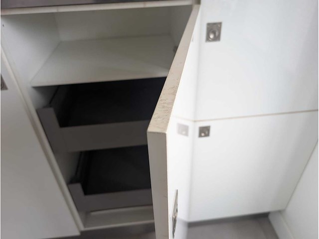 Keuken met bosch apparatuur - afbeelding 3 van  52