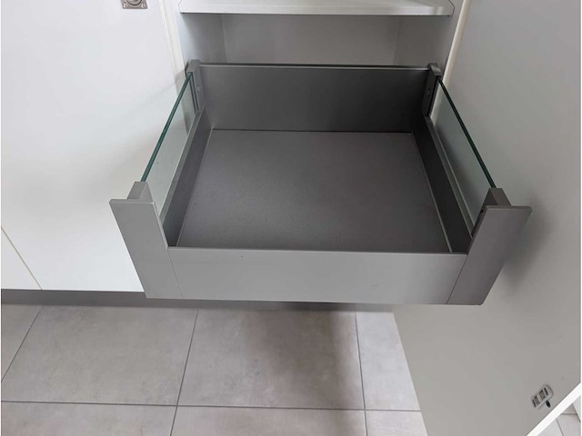 Keuken met bosch apparatuur - afbeelding 5 van  52